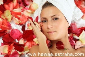 ماسكات طبيعية من الورد الأحمر